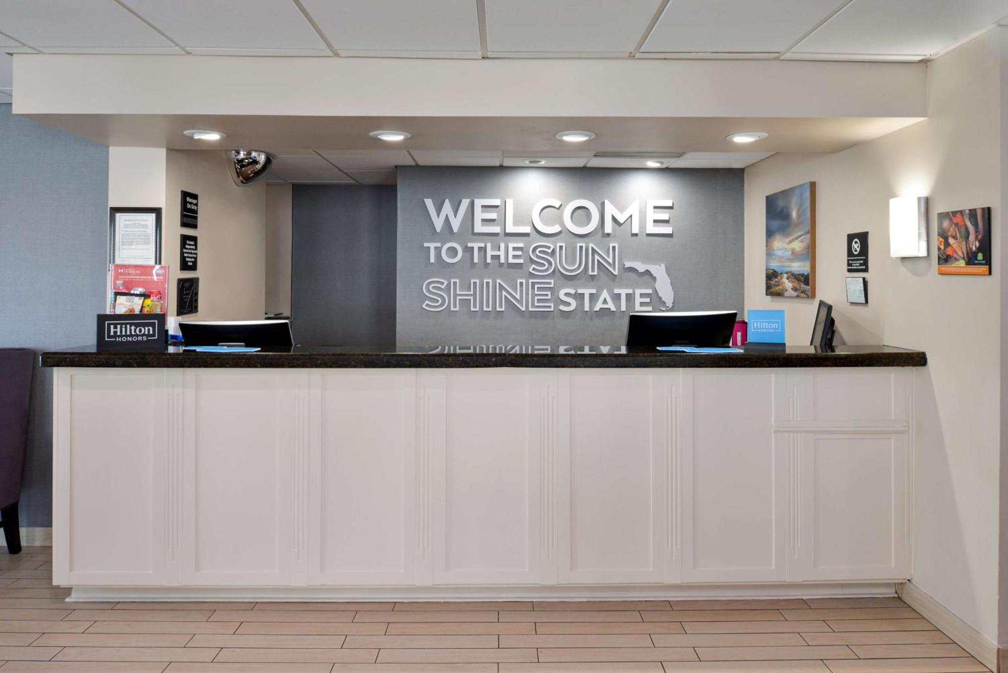 Hampton Inn Vero Beach Outlets Экстерьер фото