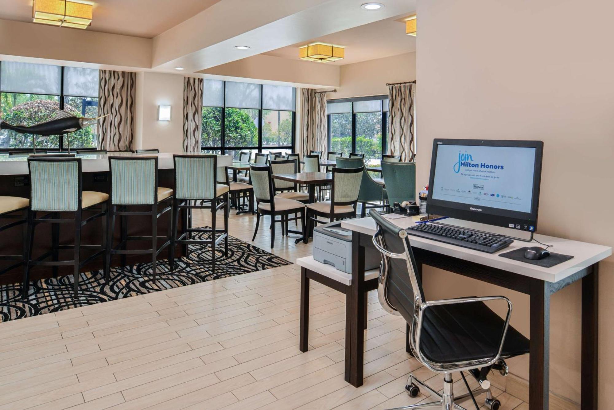 Hampton Inn Vero Beach Outlets Экстерьер фото