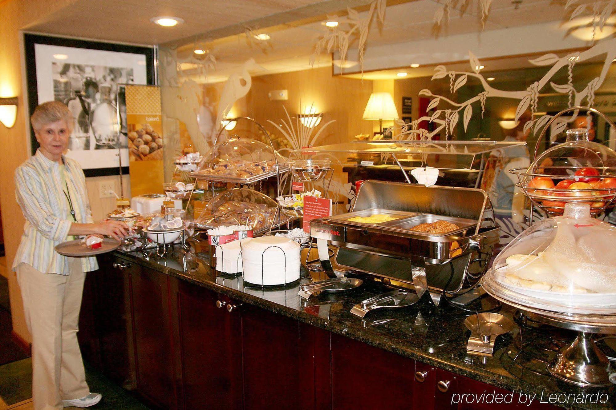 Hampton Inn Vero Beach Outlets Ресторан фото